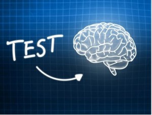 Die Unfähigkeit mit IQ Test die Leistung vorherzusagen führt bei Lehrkräften zu Zweifeln an dem IQ Test, anstatt zur wissenschaftliche Information über die Multikausalität von Leistung.